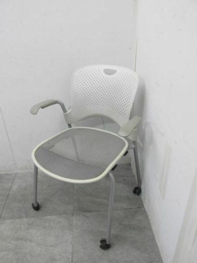 ハーマンミラー 肘付きケイパーチェア