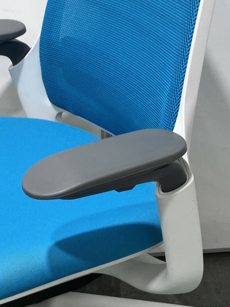 スチールケースSeries 1（シリーズ1）チェア 可動肘付シリーズワンチェア 商品画像8