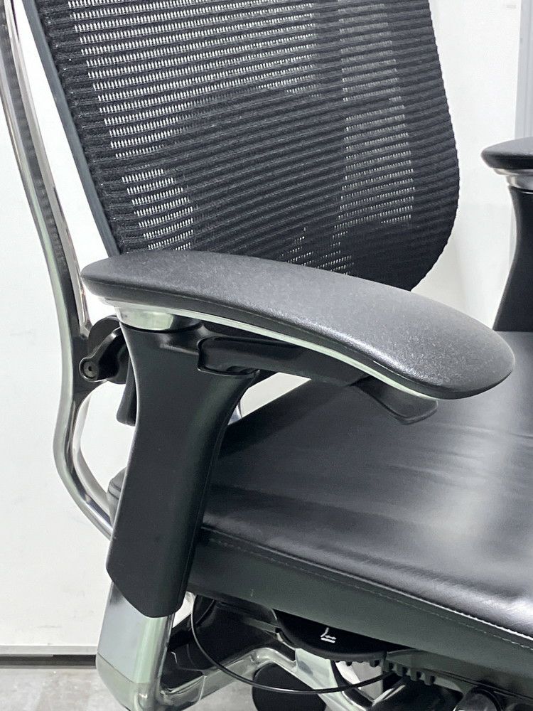 オカムラ可動肘付コンテッサチェア 商品画像13