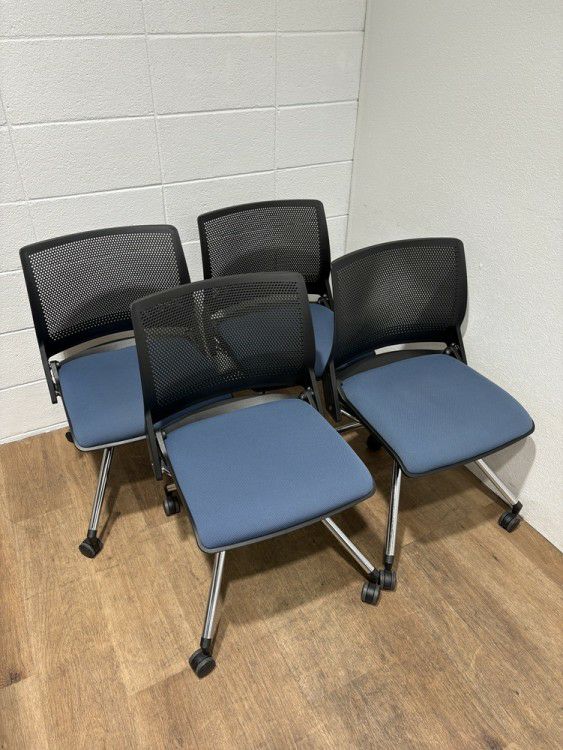 オカムラクリールシリーズ ネスティングチェア 商品画像1