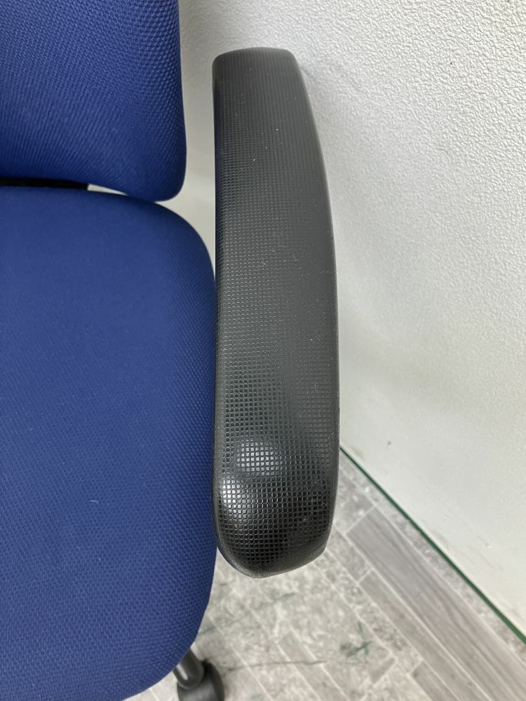 プラスプリセアシリーズ 固定肘付プリセアチェア 商品画像7