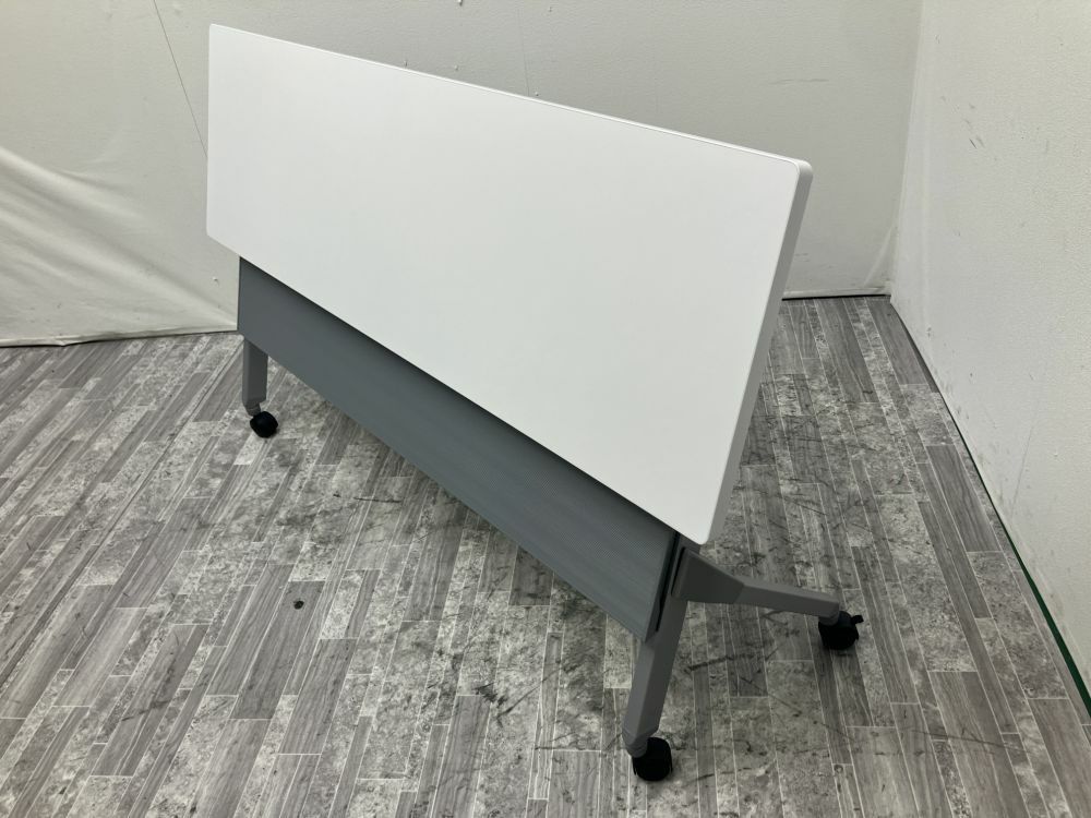 オカムラ FLAPTOR(フラプター)シリーズ 1500サイドスタックテーブル 商品画像6