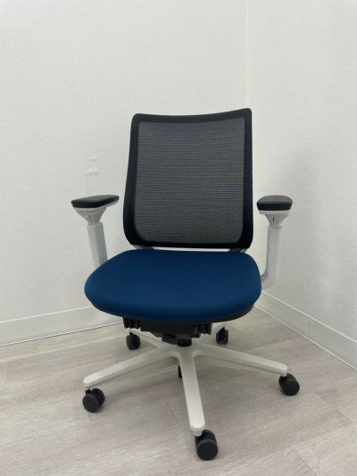 コクヨ 可動肘付ミトラチェア