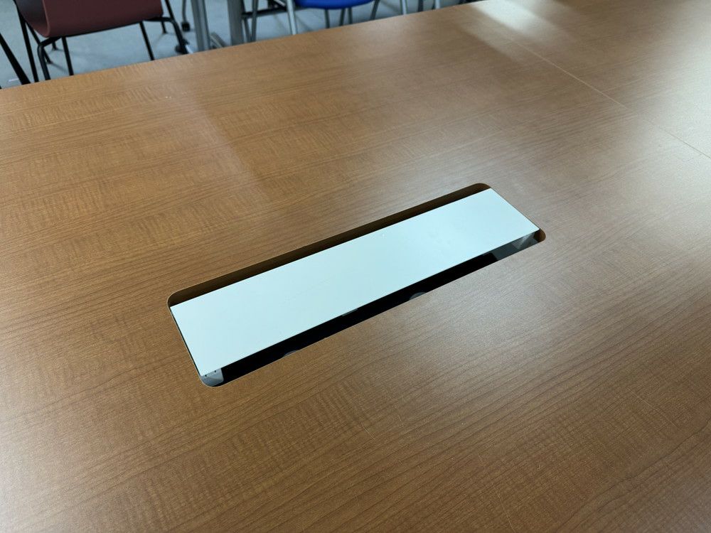 ウチダ（内田洋行）レムナ（LEMNA）シリーズ 3200ミーティングテーブル 商品画像4