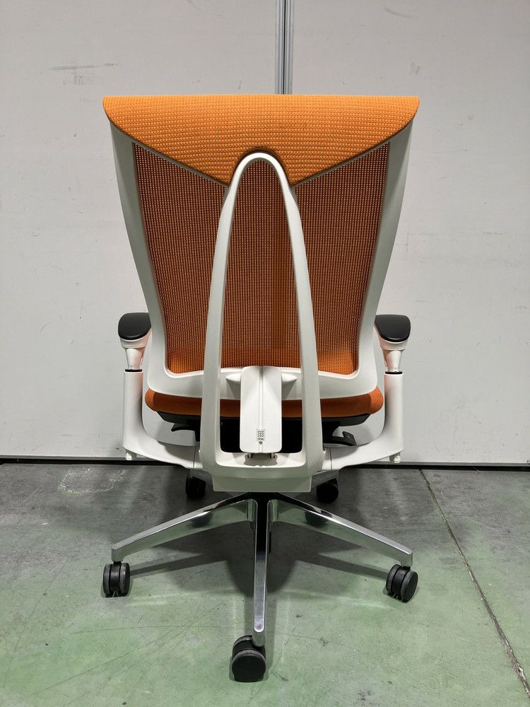 イトーキCeleeo(セレーオ)シリーズ 可動肘付セレーオチェア 商品画像4