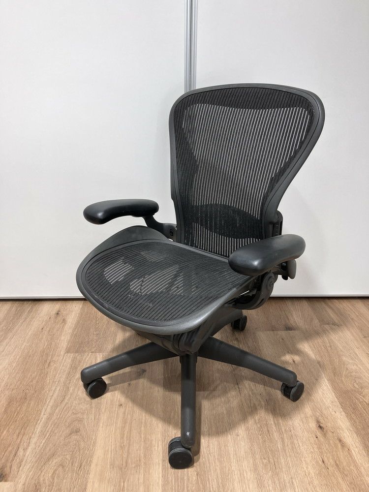 HermanMiller（ハーマンミラー）可動肘付アーロンチェア 商品画像1