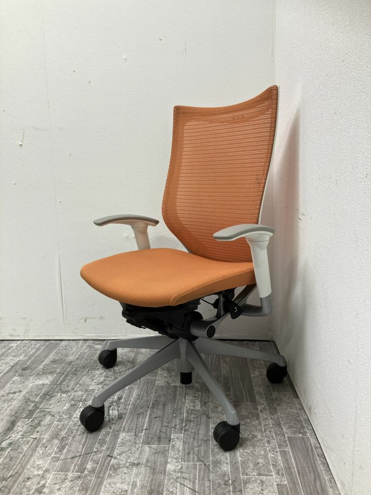 オカムラBaron(バロン)チェア 可動肘付バロンチェア 商品画像1