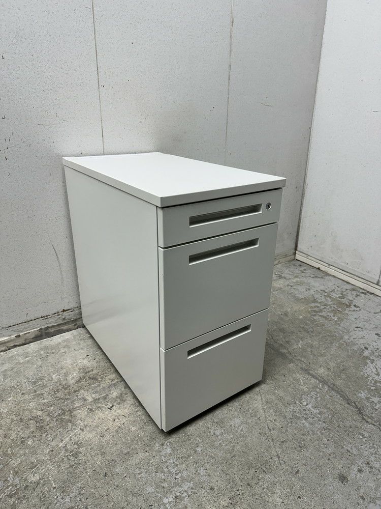 イトーキCZRシリーズ 脇机 商品画像1