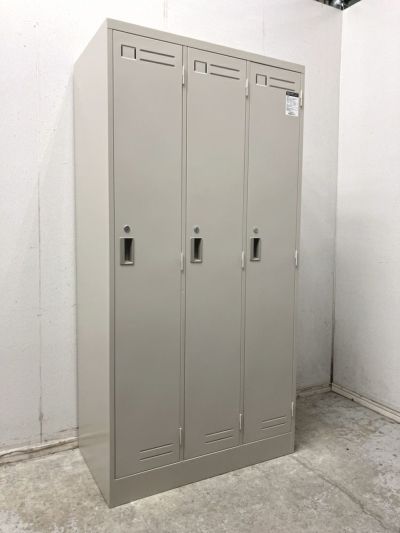 コクヨLKシリーズ　（コクヨ） 3人用ロッカー 商品画像1