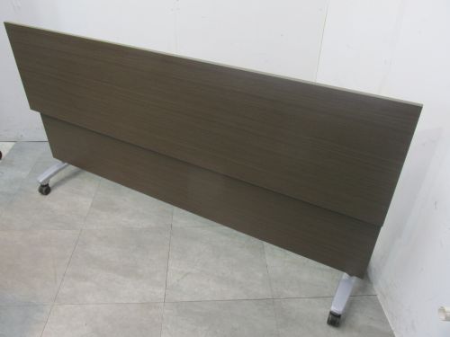 イトーキトラディカシリーズ 1800サイドスタックテーブル 商品画像2