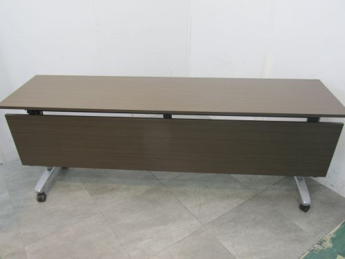 イトーキトラディカシリーズ 1800サイドスタックテーブル 商品画像3