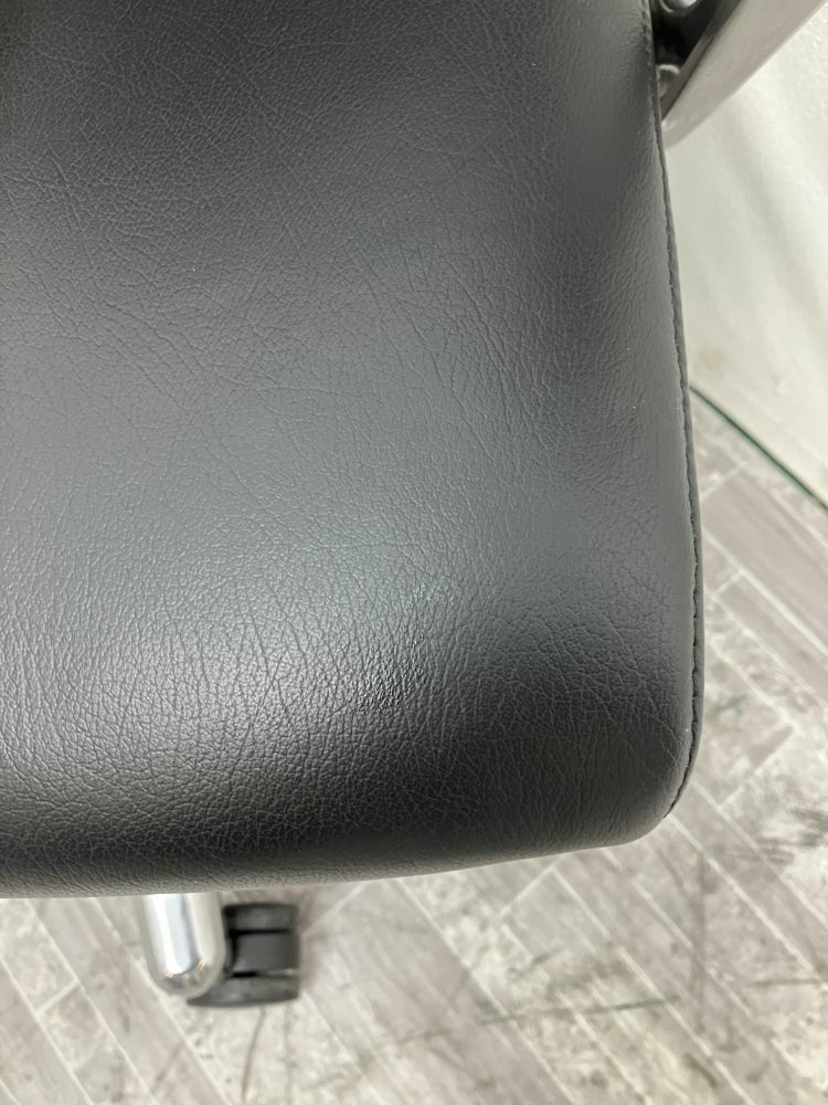 オカムラCEシリーズ 固定肘付CEチェア 商品画像6