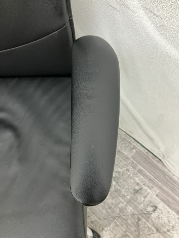 オカムラCEチェア 固定肘付CEチェア 商品画像4